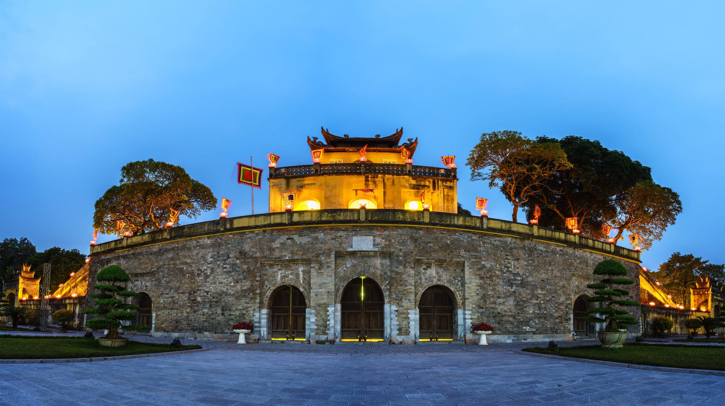 silkpath-hanoi-travel-guide-imperial-citadel-of-thang-long