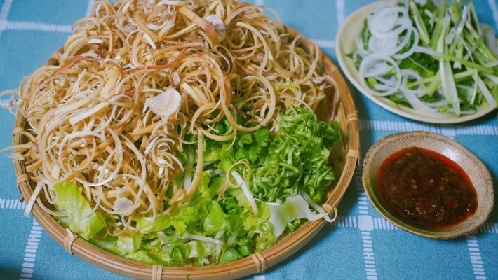 Silk Path Grand Hue | Vietnam Travel Guide: Fresh Herbs in Bun Bo Hue (Beef Noodle Soup)