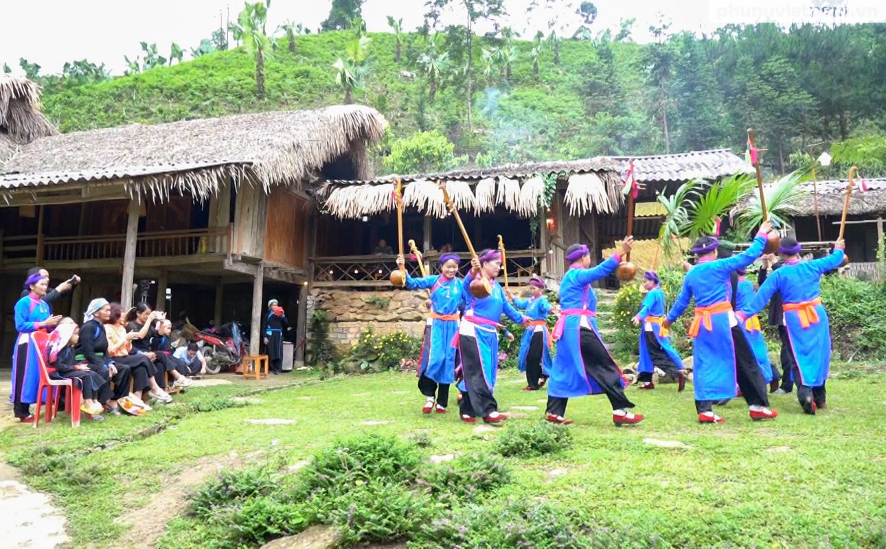 Dân tộc Tày tại Lào Cai | Silk Path - Cẩn nang du lịch Việt Nam